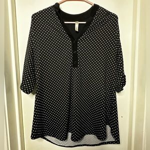 Women’s blouse black and white